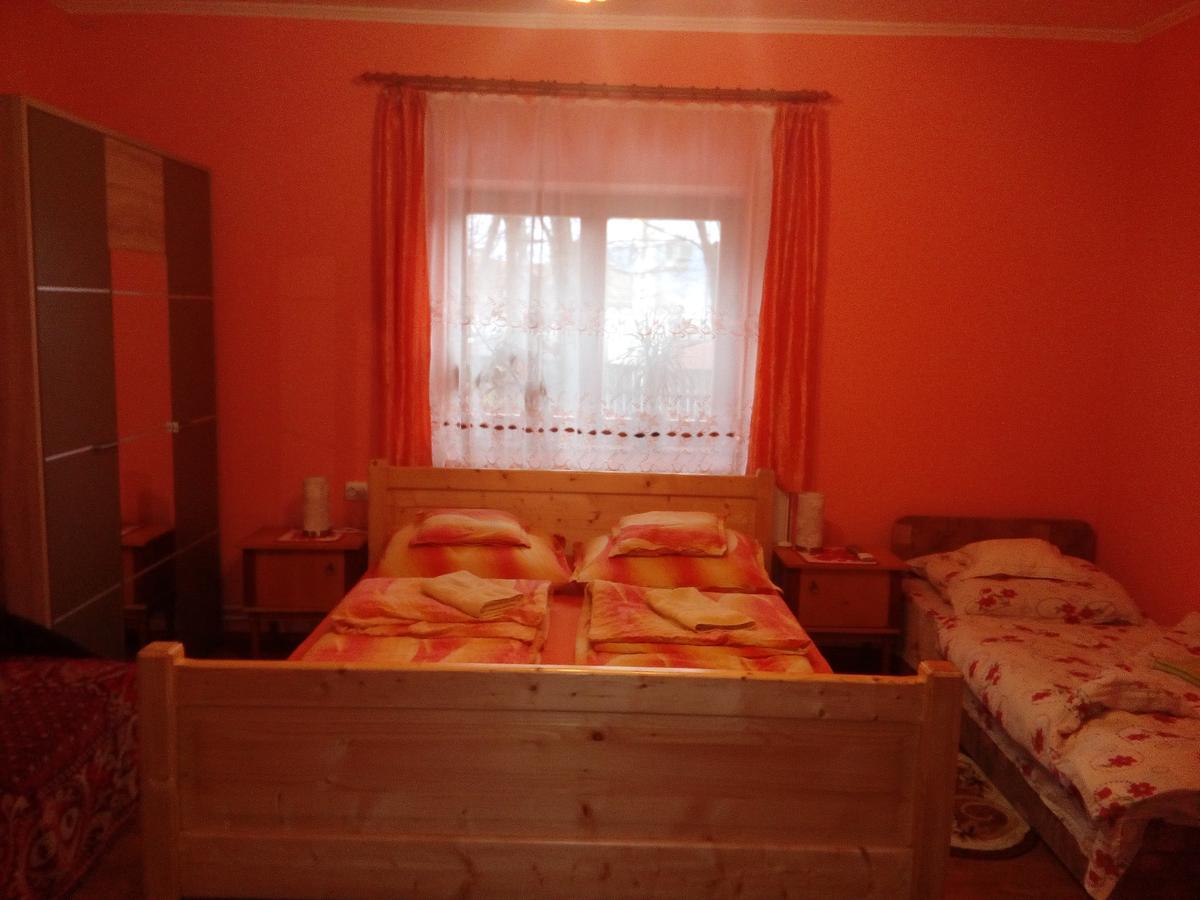 Hotel Csergő Ildikó vendégház Lăzarea Esterno foto