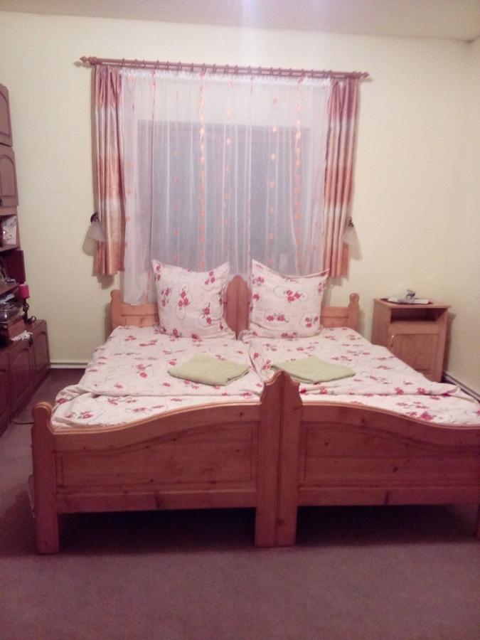 Hotel Csergő Ildikó vendégház Lăzarea Esterno foto